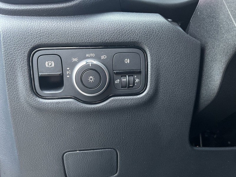 Image Mercedes-Benz VITO 116 CDI / FOURGON / 163 CH / L2 / BVA /34900 HT  