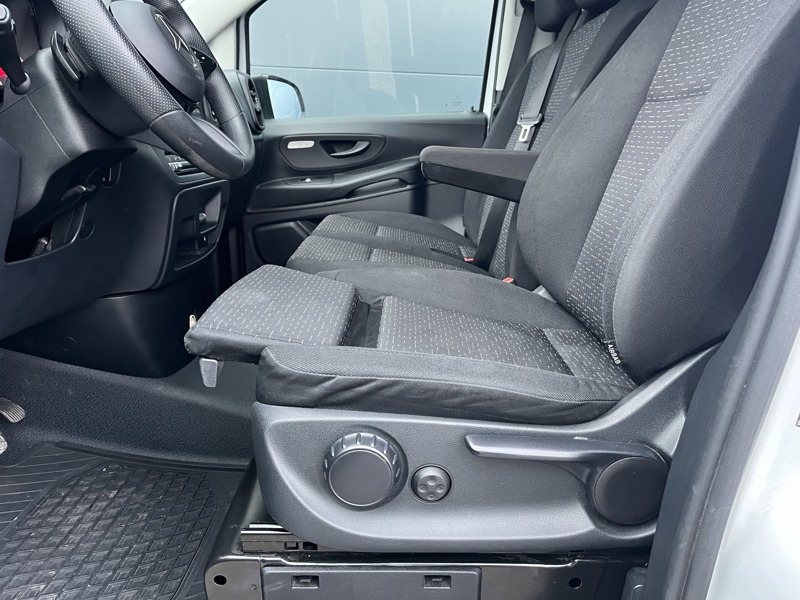 Image Mercedes-Benz VITO 116 CDI / FOURGON / 163 CH / L2 / BVA /34900 HT  