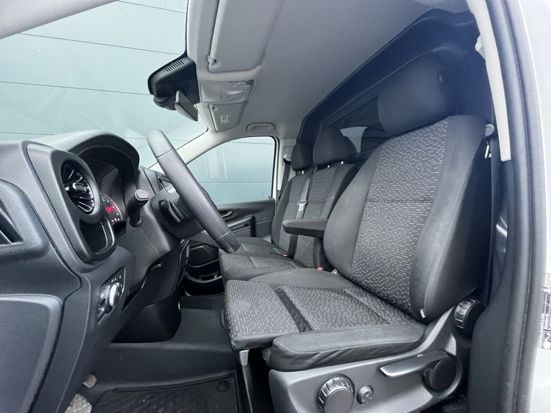 Image Mercedes-Benz VITO 116 CDI / FOURGON / 163 CH / L2 / BVA /34900 HT  