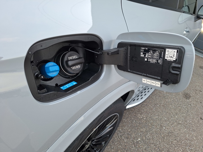 Image Mercedes-Benz GLC COUPÉ GLC 220 d 4MATIC Coupé AMG Line  2543 GLC Coupé 220 d 4MATIC