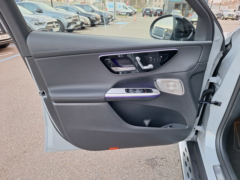 Image Mercedes-Benz GLC COUPÉ GLC 220 d 4MATIC Coupé AMG Line  2543 GLC Coupé 220 d 4MATIC