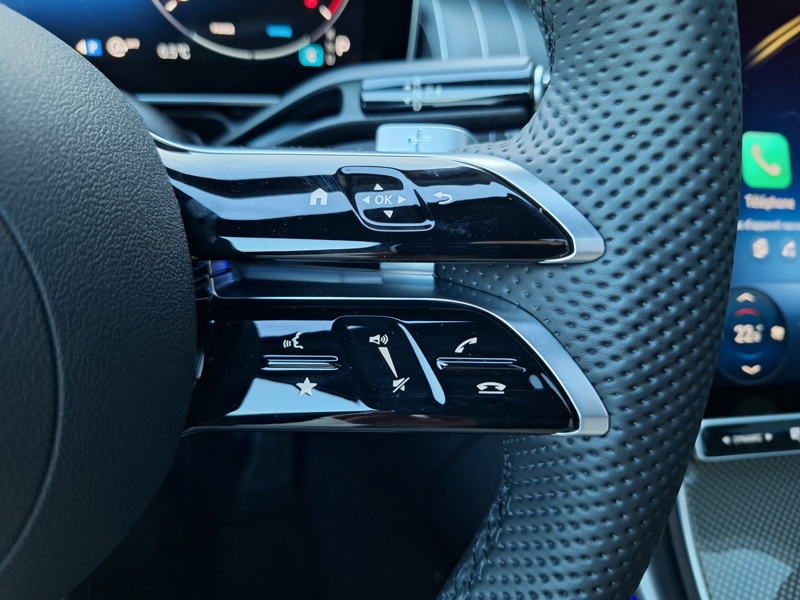 Image Mercedes-Benz GLC COUPÉ GLC 220 d 4MATIC Coupé AMG Line  2543 GLC Coupé 220 d 4MATIC