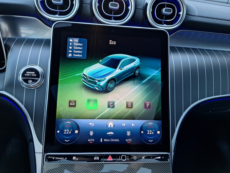 Image Mercedes-Benz GLC COUPÉ GLC 220 d 4MATIC Coupé AMG Line  2543 GLC Coupé 220 d 4MATIC