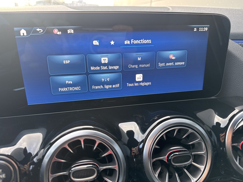 Image Mercedes-Benz GLA 250 e Hybrid EQ AMG Line AMG Line 2477 GLA 250 e AMG Line