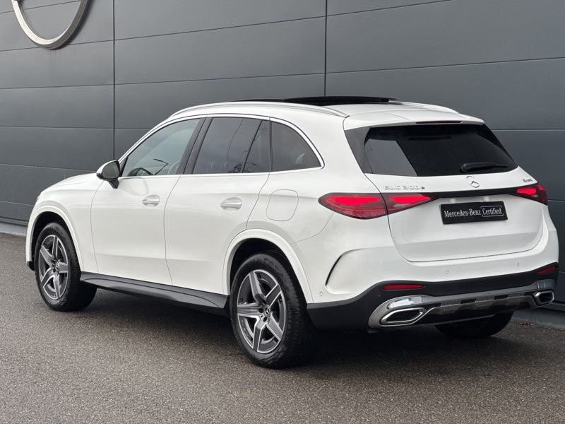 Image Mercedes-Benz GLC SUV GLC 300 e  Hybrid EQ 4MATIC AMG Line  2546 GLC?300 e 4MATIC AMG Line
