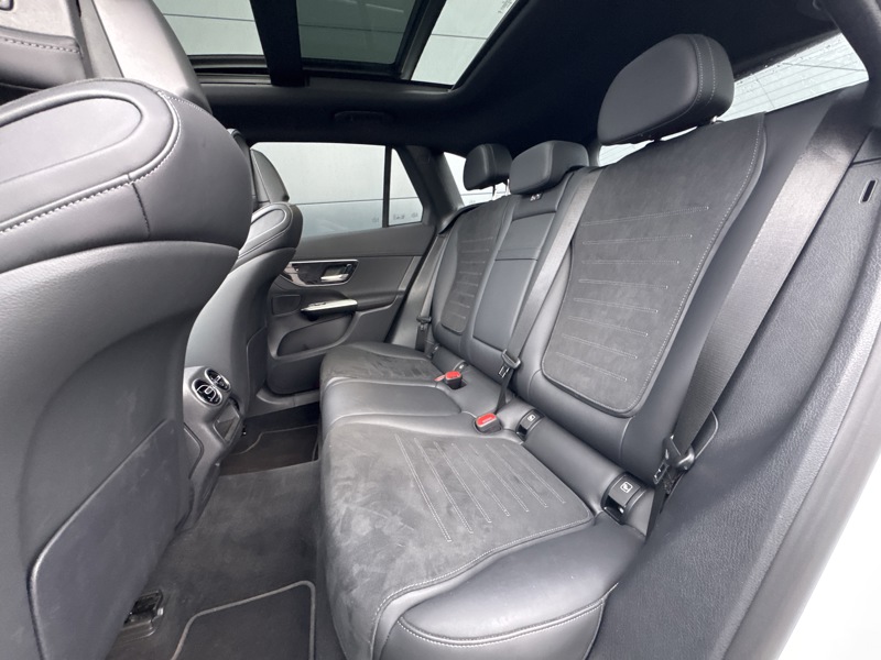 Image Mercedes-Benz GLC SUV GLC 300 e  Hybrid EQ 4MATIC AMG Line  2546 GLC?300 e 4MATIC AMG Line