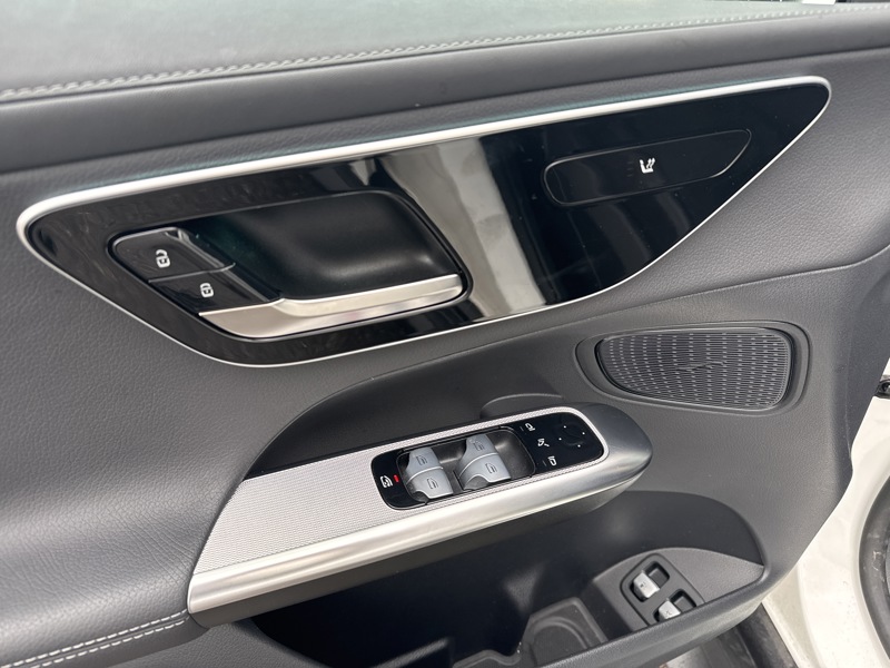 Image Mercedes-Benz GLC SUV GLC 300 e  Hybrid EQ 4MATIC AMG Line  2546 GLC?300 e 4MATIC AMG Line