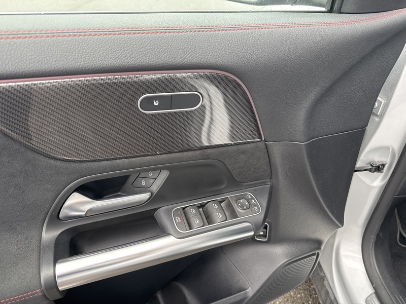 Image Mercedes-Benz GLA 250 e AMG Line AMG Line 2477 GLA 250 e AMG Line