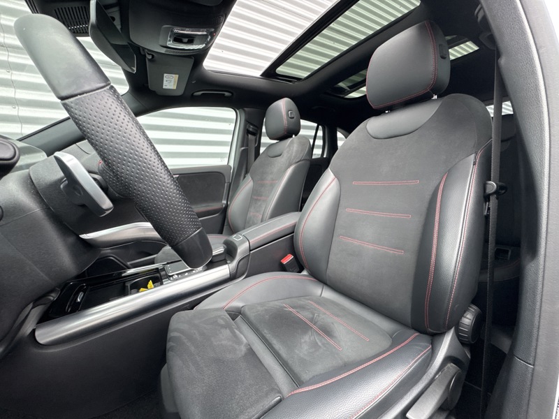 Image Mercedes-Benz GLA 250 e AMG Line AMG Line 2477 GLA 250 e AMG Line