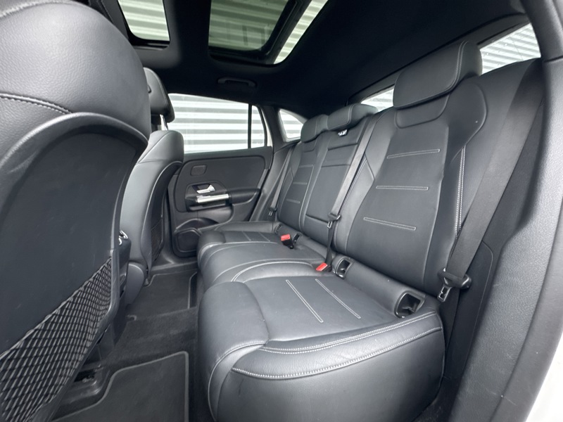 Image Mercedes-Benz EQA EQA 250 AMG Line  190 ch 