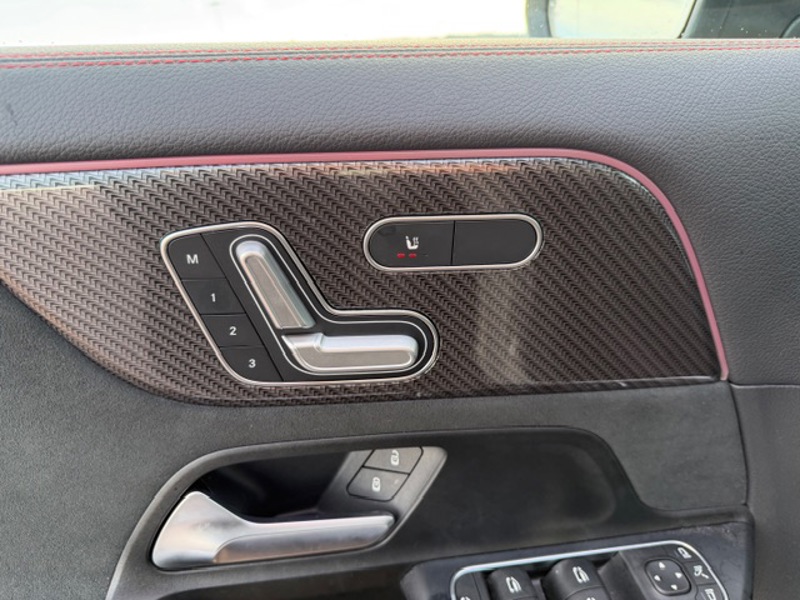 Image Mercedes-Benz GLA 250 e AMG Line 1.3 160+102 8G-DCT Toit ouvrant sièges av elect et chauff MULTIBEAM sono advanced Cha