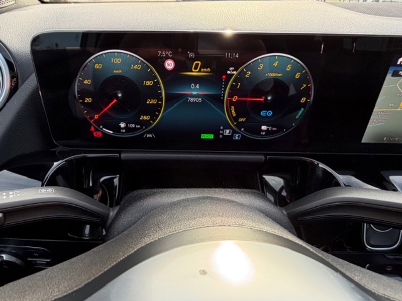 Image Mercedes-Benz GLA 250 e AMG Line 1.3 160+102 8G-DCT Toit ouvrant sièges av elect et chauff MULTIBEAM sono advanced Cha