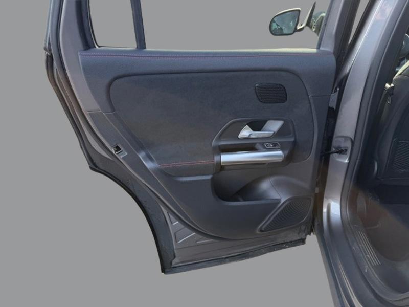 Image Mercedes-Benz GLA 250 e AMG Line 1.3 160+102 8G-DCT Toit ouvrant sièges av elect et chauff MULTIBEAM sono advanced Cha