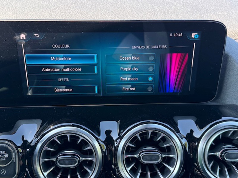 Image Mercedes-Benz GLA 200 d  Business Line Pack Progressive 2.0 150 8G-DCT Angle mort Cam recul Sièges av chauffants Détec