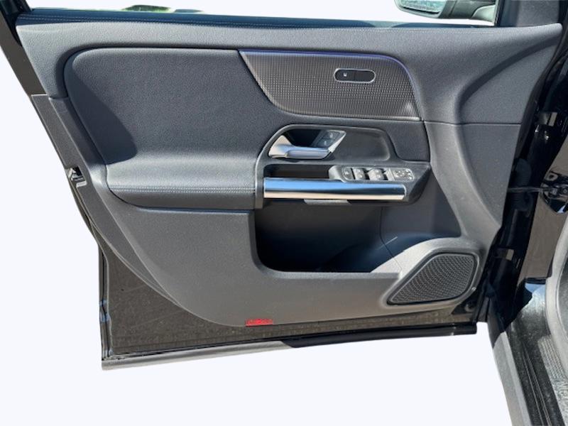 Image Mercedes-Benz GLA 200 d  Business Line Pack Progressive 2.0 150 8G-DCT Angle mort Cam recul Sièges av chauffants Détec