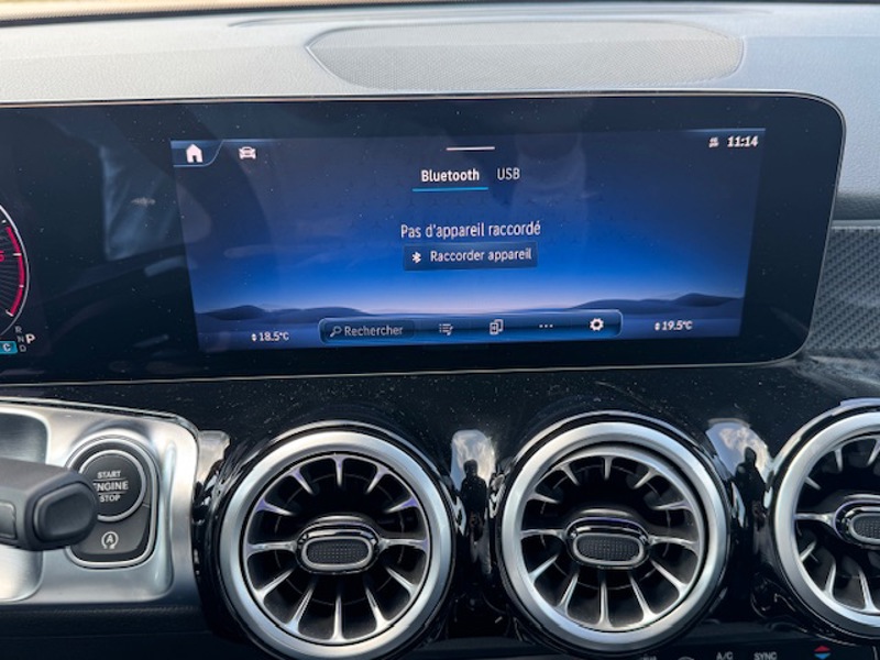 Image Mercedes-Benz GLB 200 d AMG Line 2.0 150 8G-DCT Carplay Caméra Angle mort Sièges av elect LED 7 places Hayon auto Faib