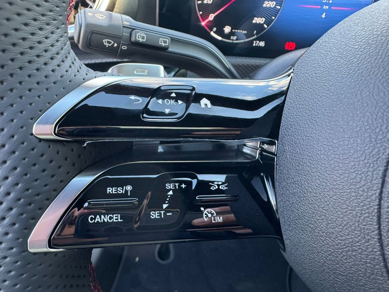 Image Mercedes-Benz CLASSE A 180 Star Edition AMG Line 1770 Classe A 180 Star Edition