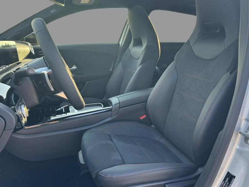 Image Mercedes-Benz CLASSE A 180 Star Edition AMG Line 1770 Classe A 180 Star Edition