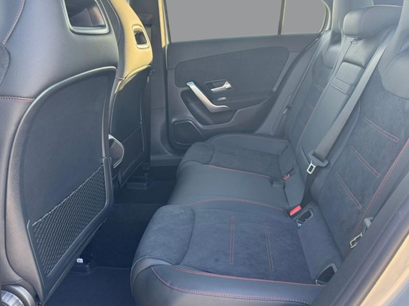 Image Mercedes-Benz CLASSE A 180 Star Edition AMG Line 1770 Classe A 180 Star Edition