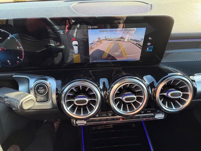 Image Mercedes-Benz GLB 200 d AMG Line 2.0 150 8G-DCT Angle mort Cam recul 7 Places Hayon auto Handsfree access Sièges av el