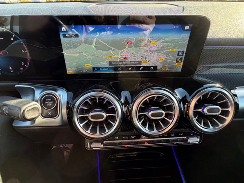 Image Mercedes-Benz GLB 200 d AMG Line 2.0 150 8G-DCT Angle mort Cam recul 7 Places Hayon auto Handsfree access Sièges av el
