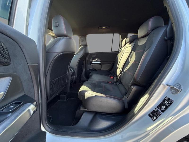 Image Mercedes-Benz GLB 200 d AMG Line 2.0 150 8G-DCT Angle mort Cam recul 7 Places Hayon auto Handsfree access Sièges av el