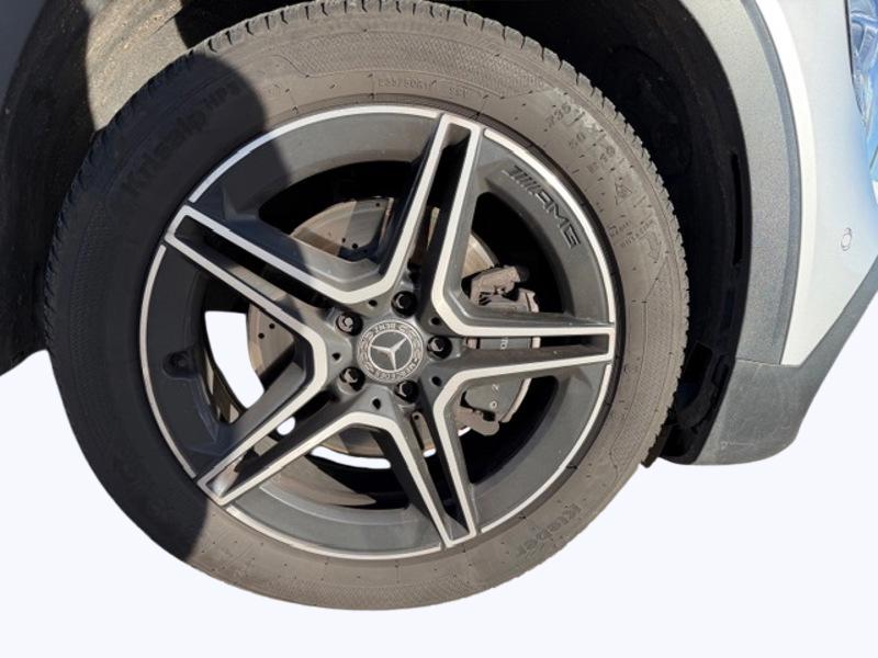 Image Mercedes-Benz GLB 200 d AMG Line 2.0 150 8G-DCT Angle mort Cam recul 7 Places Hayon auto Handsfree access Sièges av el