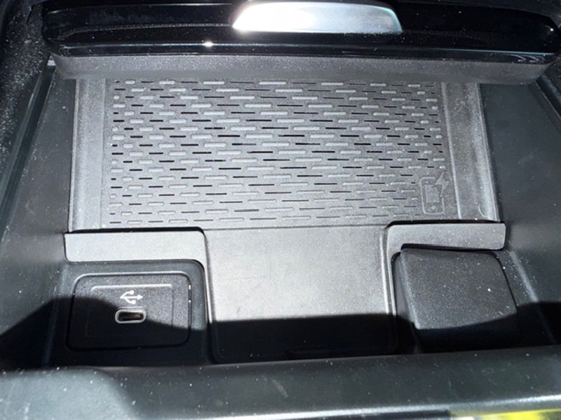 Image Mercedes-Benz GLB 200 d AMG Line 2.0 150 8G-DCT Toit ouvrant Pack hiver Pack sport black MULTIBEAM Hayon auto Handsfre