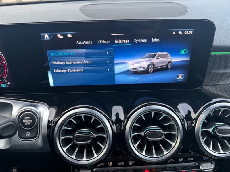 Image Mercedes-Benz GLB 200 d AMG Line 2.0 150 8G-DCT Toit ouvrant Pack hiver Pack sport black MULTIBEAM Hayon auto Handsfre