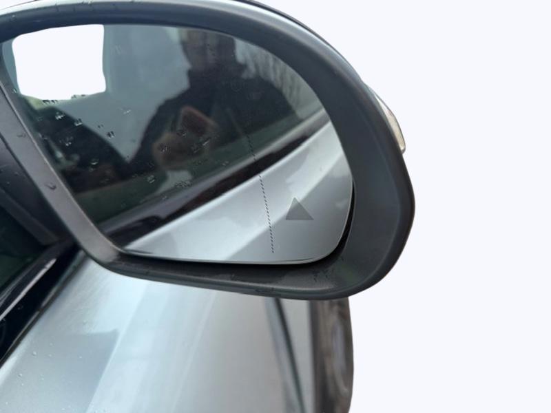 Image Mercedes-Benz GLB 200 d AMG Line 2.0 150 8G-DCT Toit ouvrant Pack hiver Pack sport black MULTIBEAM Hayon auto Handsfre