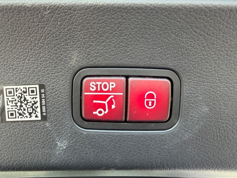 Image Mercedes-Benz GLC COUPÉ 300 e 4MATIC AMG Line 2.0 313 4x4 9G-Tronic toit ouvrant Carplay Angle mort Sièges av elect Affichag