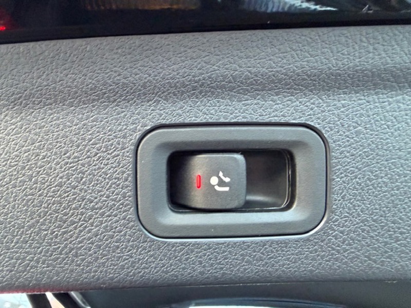 Image Mercedes-Benz GLE SUV 350 de 4MATIC AMG Line 2.0 194 + 136 4x4 9G-Tronic Toit ouvrant Attelage Distronic Sono premium Hand