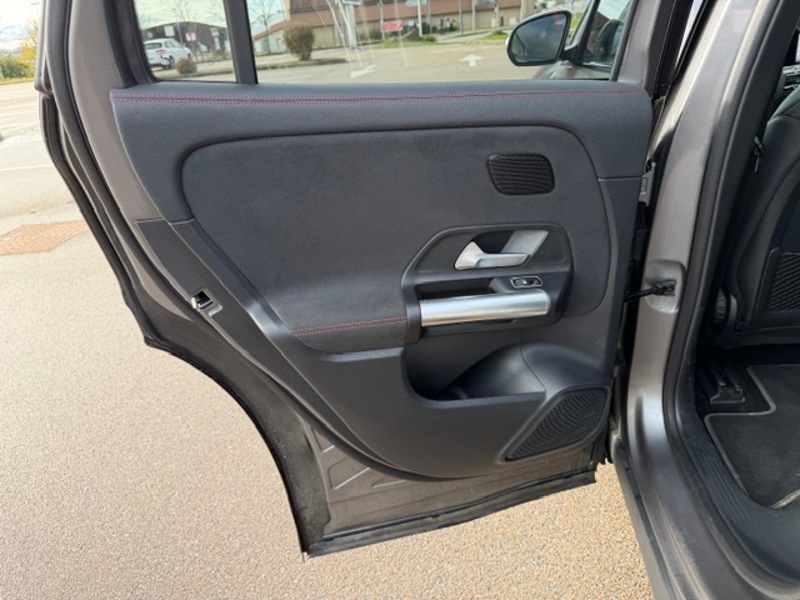 Image Mercedes-Benz EQA 250+ AMG Line 190 4x2  Carplay Toit ouvrant Angle mort Faible km Sièges av chauff Handsfree Eclairag