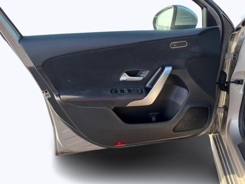 Image Mercedes-Benz CLASSE A A 220 d Berline AMG Line 2.0 190 8G-DCT  Sieges av chauffants Eclairage ambiance Réalité augmentée K