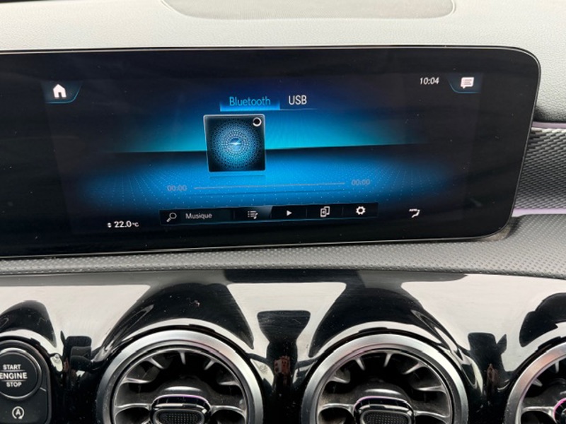 Image Mercedes-Benz CLASSE A 200 d Progressive Line 2.0 150 8G-DCT Camera de recul Aide au parking Siège av chauffants Eclairage 