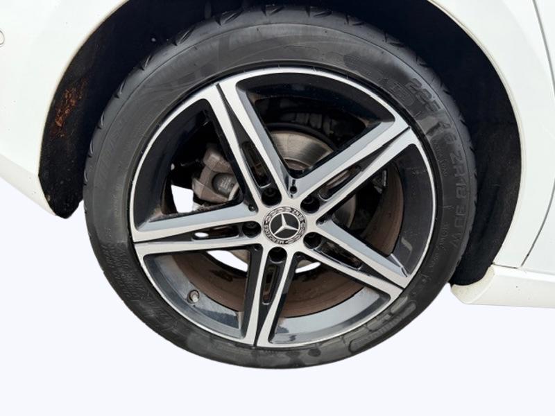 Image Mercedes-Benz CLASSE A 200 d Progressive Line 2.0 150 8G-DCT Camera de recul Aide au parking Siège av chauffants Eclairage 