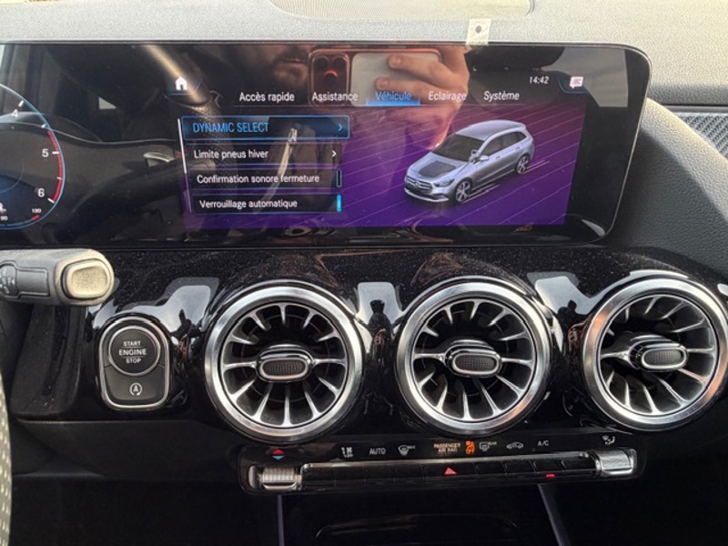 Image Mercedes-Benz CLASSE B 180 d AMG Line Edition 2.0 116 8G-DCT Cam recul Pack sport black PARKTRONIC Hayon auto Keyless go Si