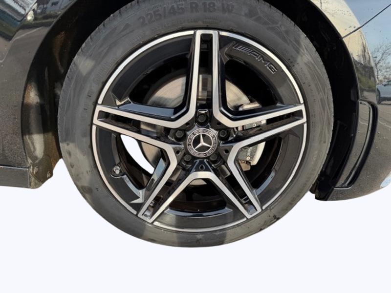 Image Mercedes-Benz CLASSE B 180 d AMG Line Edition 2.0 116 8G-DCT Cam recul Pack sport black PARKTRONIC Hayon auto Keyless go Si