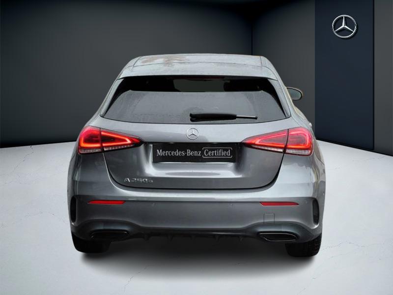 Image Mercedes-Benz CLASSE A A 250 e  Berline Compacte AMG Line 