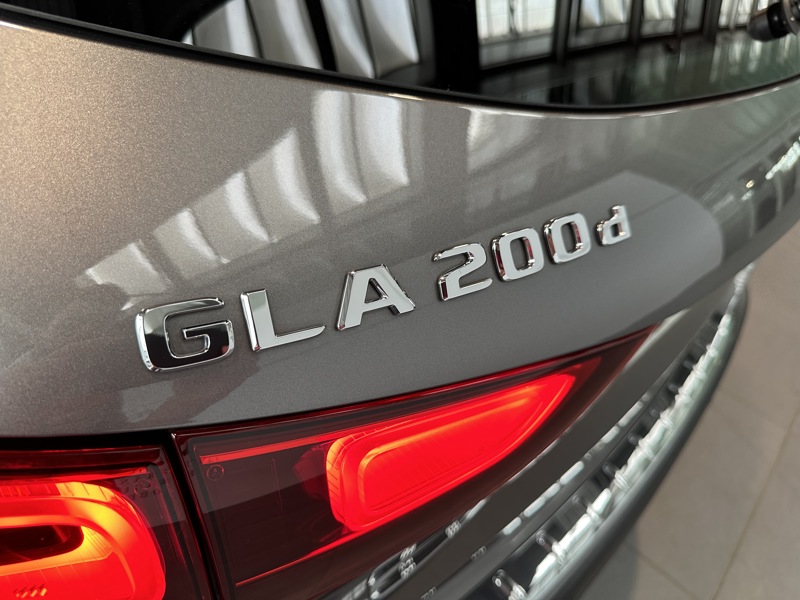 26101 Mercedes-Benz ,GLA GLA 200 d  AMG Line 2.0 150 ch DCT8 complet